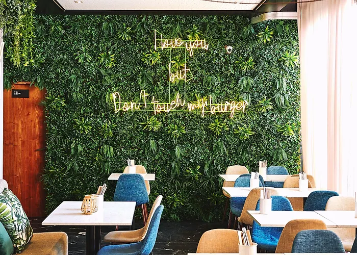 Ξενοδοχείο με διαμερίσματα Upon Prime Residences 4*